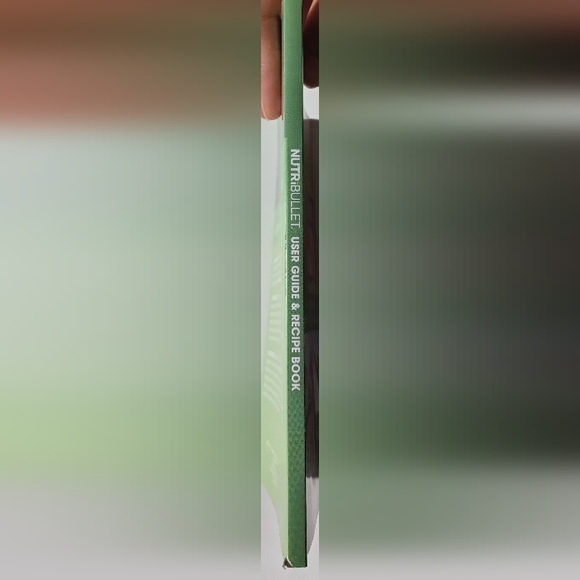 Nutri Bullet: User Guide & Recipe Book - Picture 5 of 5